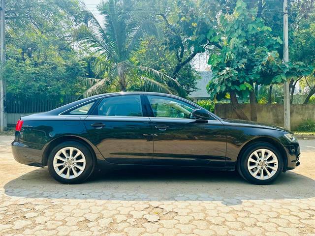 https://images10.gaadi.com/usedcar_image/4512584/original/af6f78d5772d80ce9035ce42f1c6f478.jpg?imwidth=6401