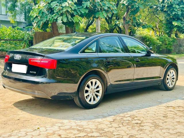 https://images10.gaadi.com/usedcar_image/4512584/original/processed_6b4cd8850d57e3520848748bc7bf4ee1.jpg?imwidth=6402