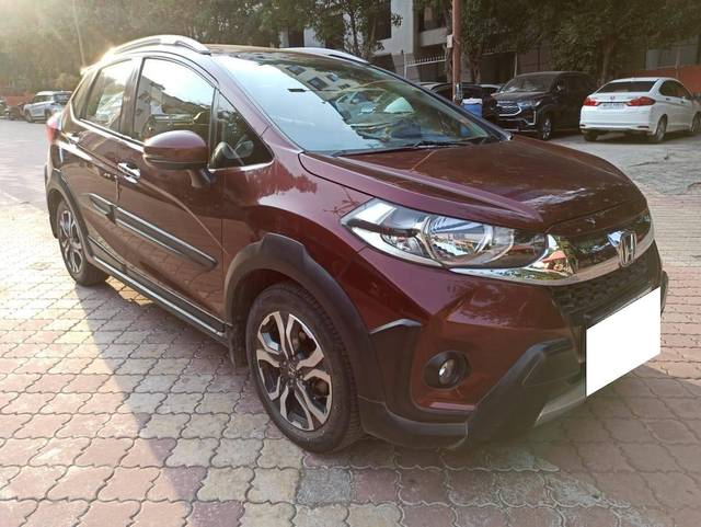 https://images10.gaadi.com/usedcar_image/4512585/original/processed_f211ca718e627492cd40537bae71e854.jpg?imwidth=6400