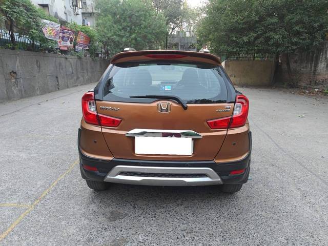 https://images10.gaadi.com/usedcar_image/4512586/original/processed_4a93627c42edaccc2a856a914ae92b40.jpg?imwidth=6401