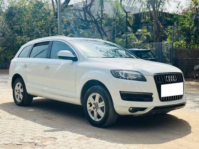 https://images10.gaadi.com/usedcar_image/4512599/original/processed_ff0ba4aff32b7e003986436f6d1330af.jpg?imwidth=6400