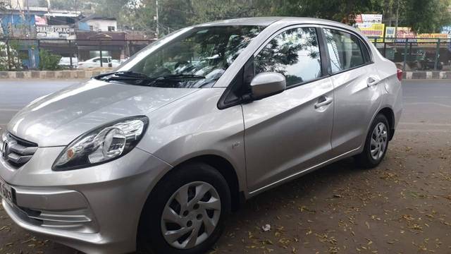 https://images10.gaadi.com/usedcar_image/4512600/original/processed_a441148ccc974118d53ba3f55dc36056.jpg?imwidth=6402