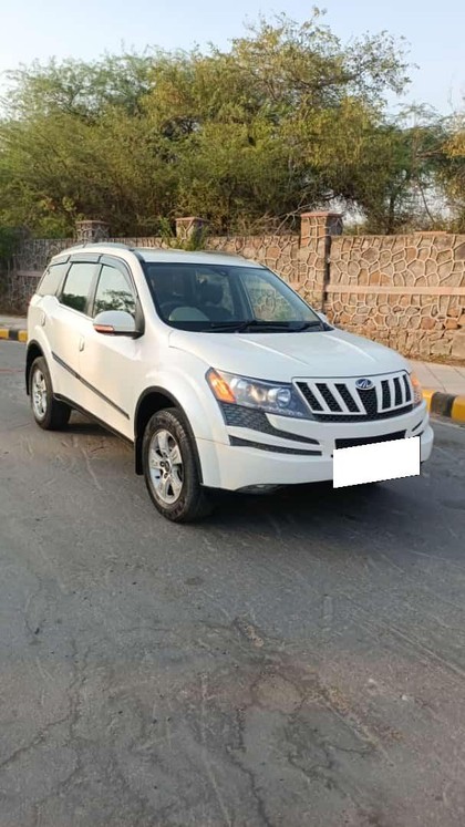 Second-hand 2015 Mahindra XUV500 R W10 FWD for sale in New Delhi