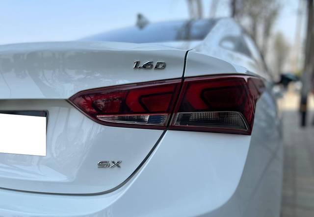 https://images10.gaadi.com/usedcar_image/4512607/original/processed_0154c23780aea4bfa27c4208ff3b7707.jpg?imwidth=6401