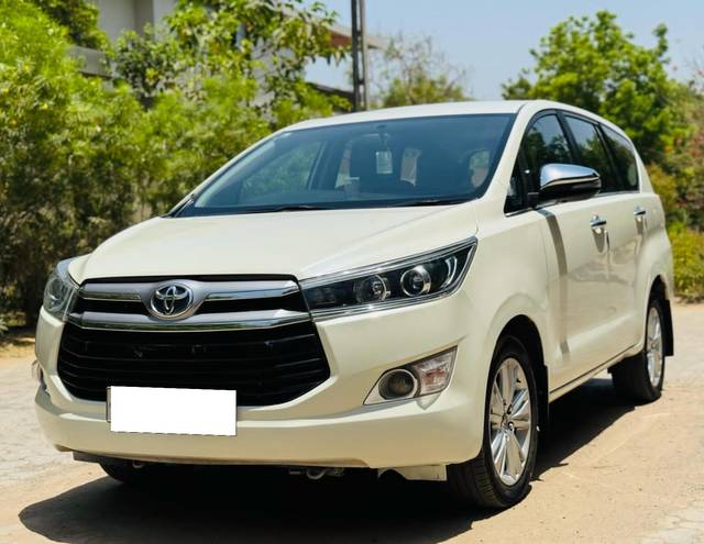https://images10.gaadi.com/usedcar_image/4512612/original/processed_498e92fb4ddd27103318cc24d1e1978d.jpg?imwidth=6400