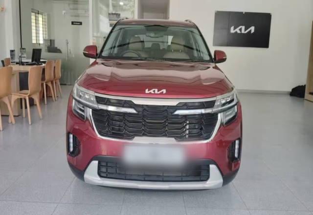 https://images10.gaadi.com/usedcar_image/4512616/original/1bb5d10b-e528-4507-aa8e-85820be2ded5.?imwidth=6401