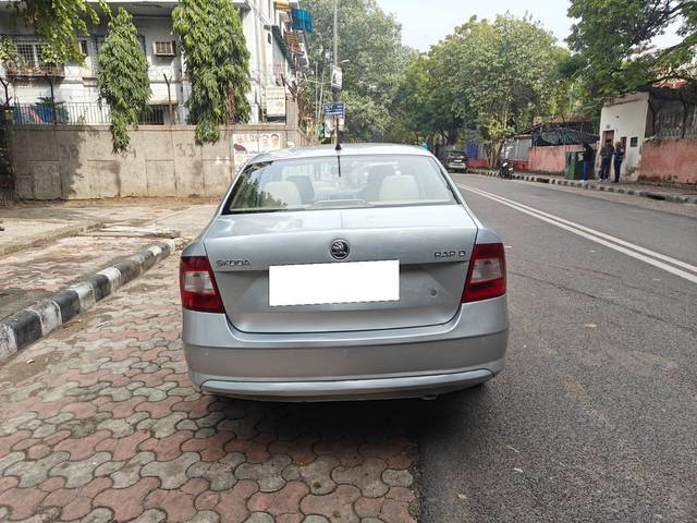 https://images10.gaadi.com/usedcar_image/4512620/original/processed_1313665fa6765cd2dd7710d626f037bc.jpg?imwidth=6401