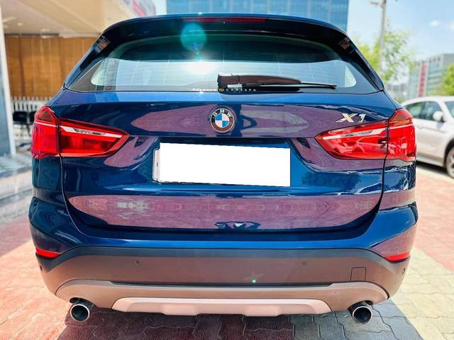 https://images10.gaadi.com/usedcar_image/4512624/original/processed_11ddedb4c5add529e0a38020d5acfdb9.jpg?imwidth=6402