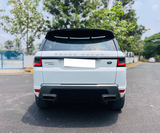 https://images10.gaadi.com/usedcar_image/4512630/original/processed_57ea052b71fff89581eaf6bb8af3aaad.jpg?imwidth=6402