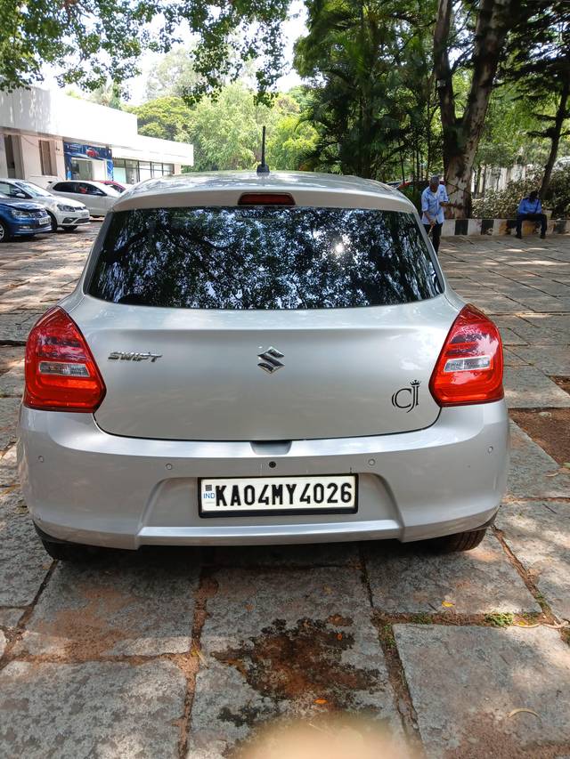 https://images10.gaadi.com/usedcar_image/4512633/original/processed_be803de1-559d-4f4f-a2b3-0f19dc80055d.jpg?imwidth=6401