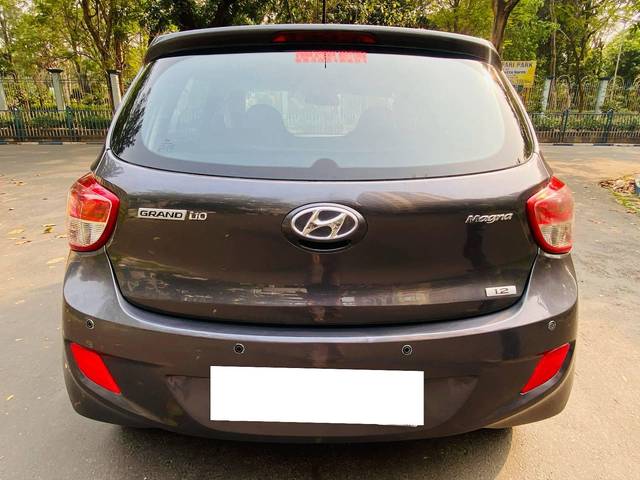 https://images10.gaadi.com/usedcar_image/4512639/original/processed_b2bd7ab1ee613b23bf9057fe1d90a793.jpg?imwidth=6402