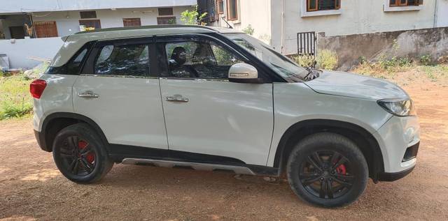 https://images10.gaadi.com/usedcar_image/4512686/original/b2eacbc8997c9aae9d765ef203313c03.jpg?imwidth=6401