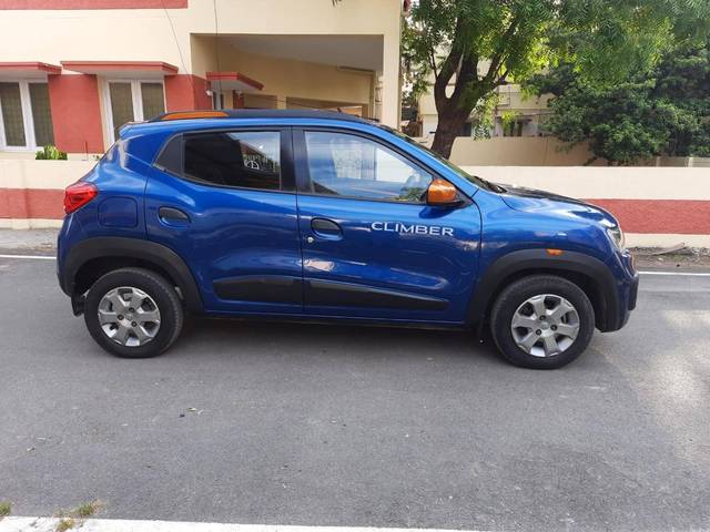 https://images10.gaadi.com/usedcar_image/4512689/original/processed_b3ffd3787c1cbfd424120e05a52d9f26.jpg?imwidth=6401
