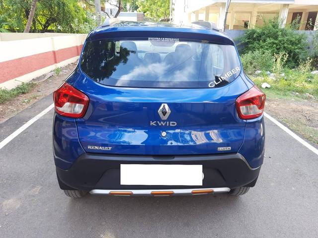 https://images10.gaadi.com/usedcar_image/4512689/original/processed_f565fe47ed79999fd64ea7f2d1f97b0a.jpg?imwidth=6402