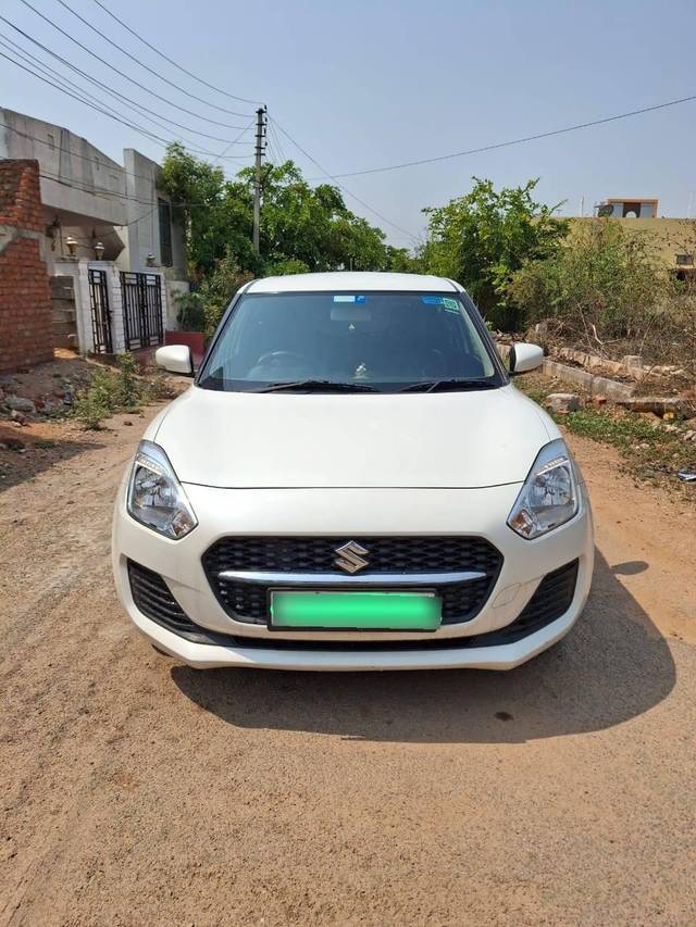 https://images10.gaadi.com/usedcar_image/4512700/original/processed_b30f06fff3b8b8e19f238da5b7e2b385.jpg?imwidth=6400