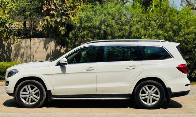 https://images10.gaadi.com/usedcar_image/4512701/original/62cc42da5c13e3d82c46edde3075419b.jpg?imwidth=6402