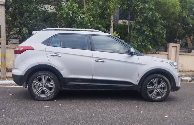 https://images10.gaadi.com/usedcar_image/4512702/original/b650a43f8d0ffac2753b8a190d7cd19e.jpg?imwidth=6401