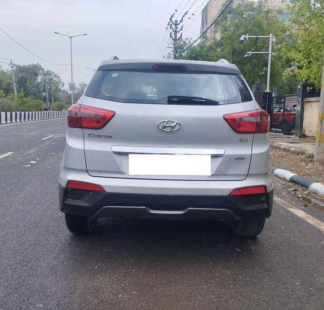 https://images10.gaadi.com/usedcar_image/4512702/original/processed_aa42e091a6764719e2ba8c2069e5d562.jpg?imwidth=6402