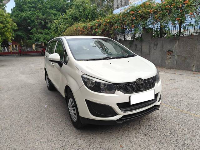 https://images10.gaadi.com/usedcar_image/4512708/original/processed_a824deeff689e4ceec977d8aa9d301ad.jpg?imwidth=6400