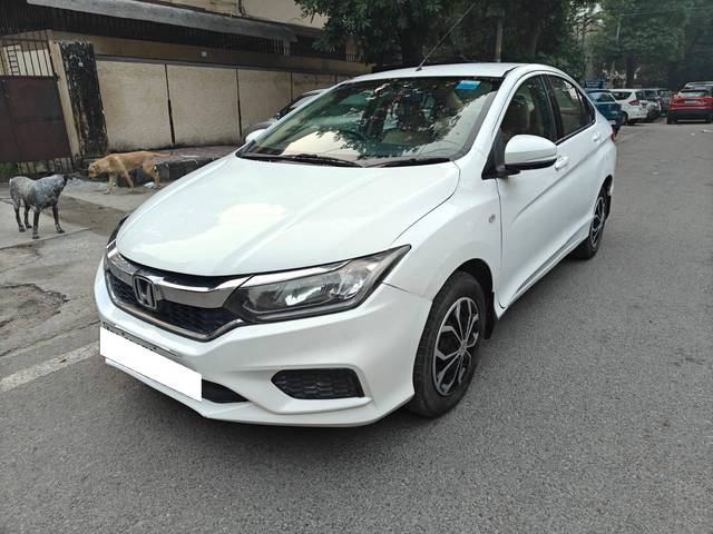 https://images10.gaadi.com/usedcar_image/4512718/original/processed_ec204aaa9f84992057c447f653c57a4b.jpg?imwidth=6400