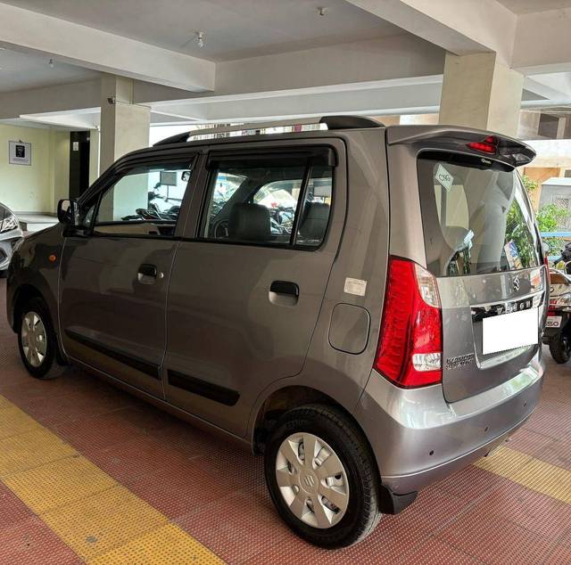 https://images10.gaadi.com/usedcar_image/4512721/original/processed_dce9c211a2693894e94b71ee4fbea730.jpg?imwidth=6402