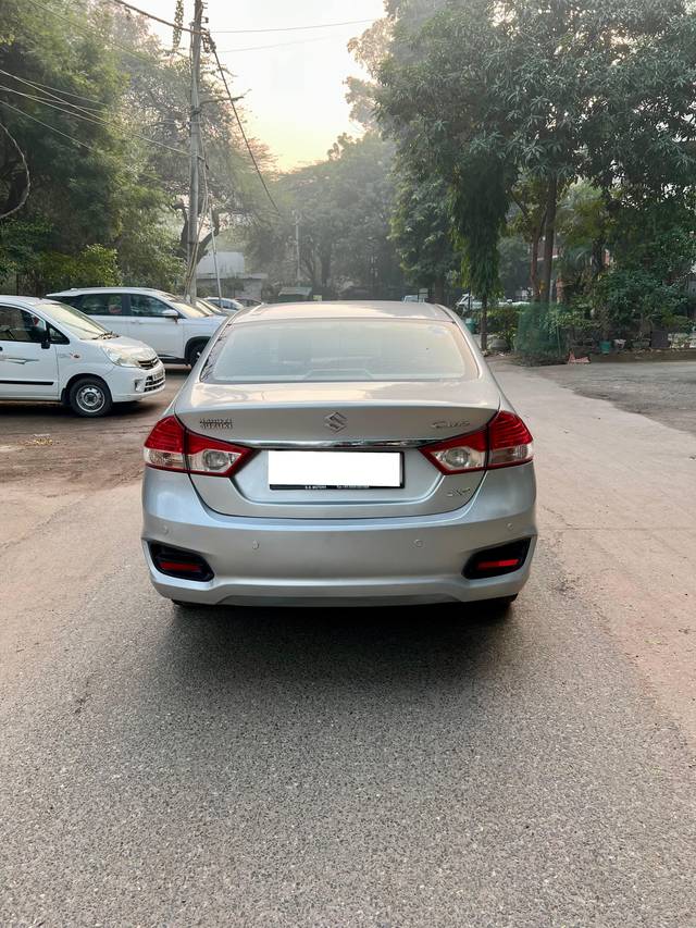 https://images10.gaadi.com/usedcar_image/4512732/original/processed_d62daf5eb1823d0b345e7886f34f169c.jpeg?imwidth=6402