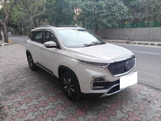 https://images10.gaadi.com/usedcar_image/4512733/original/processed_a9d076dffbebc8d4493230fc759d81c6.jpg?imwidth=6400