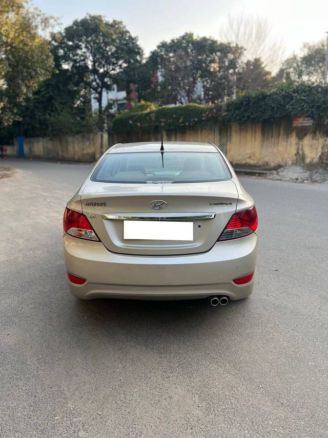 https://images10.gaadi.com/usedcar_image/4512736/original/processed_a5065c250dc08fecef3fbe3627bd50ba.jpeg?imwidth=6401