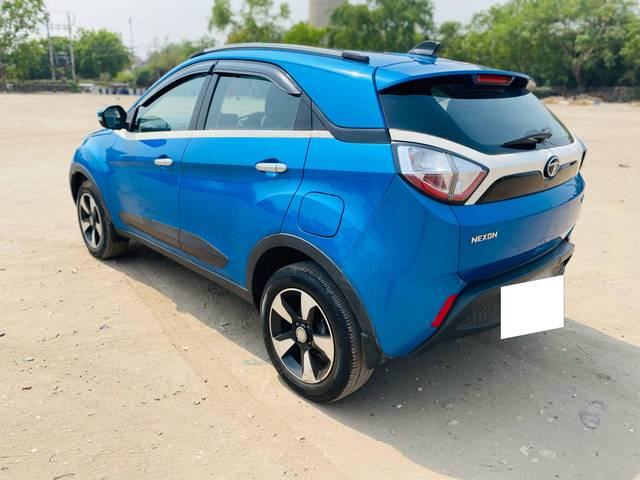 https://images10.gaadi.com/usedcar_image/4512753/original/processed_3c1be12bc0b61282baf1db5890c9130f.jpg?imwidth=6402