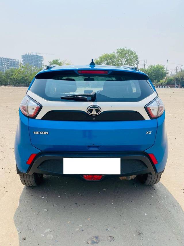 https://images10.gaadi.com/usedcar_image/4512753/original/processed_62b597aba776f432c4bfbd54bd29fc57.jpg?imwidth=6401