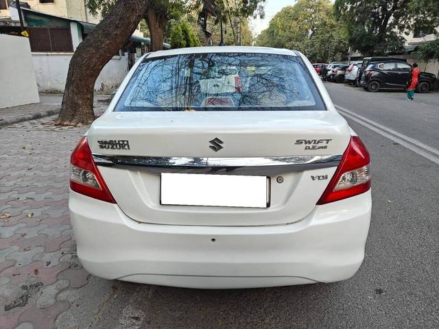 https://images10.gaadi.com/usedcar_image/4512754/original/processed_ffee021e5bf459272e24332516bb1840.jpg?imwidth=6402