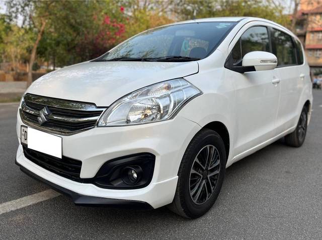 https://images10.gaadi.com/usedcar_image/4512761/original/processed_0c9fe20957c7e5aa92323e0b6dd790b3.jpg?imwidth=6400