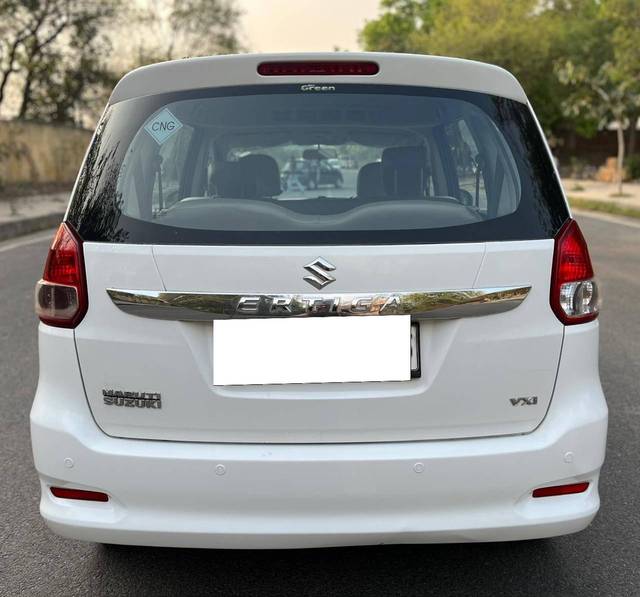 https://images10.gaadi.com/usedcar_image/4512761/original/processed_a898505c51bb34ff5da3346110c18255.jpg?imwidth=6402
