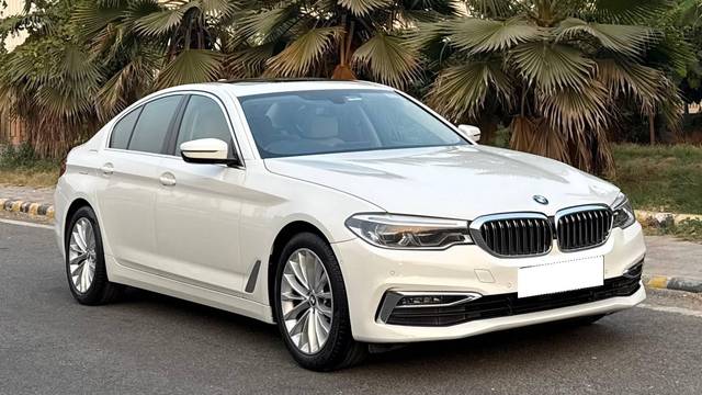 https://images10.gaadi.com/usedcar_image/4512776/original/processed_1c30d23724b424ebd6708cb917e2a318.jpeg?imwidth=6400