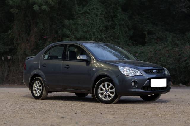 https://images10.gaadi.com/usedcar_image/4512777/original/processed_fadb5fb553d412b6d3afa56929cc4828.jpg?imwidth=6400