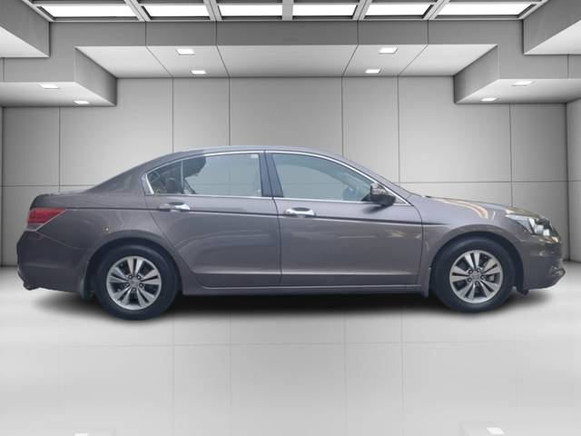 https://images10.gaadi.com/usedcar_image/4512782/original/fff3828c1260001f505ebf32af8c6582.jpeg?imwidth=6401