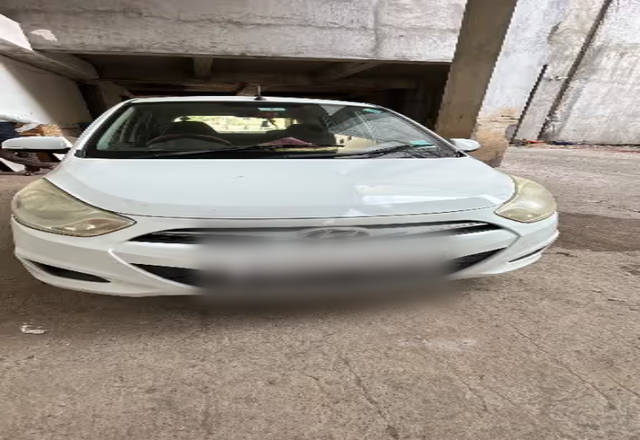 https://images10.gaadi.com/usedcar_image/4512795/original/f1a7a519-fef0-46ff-bd1d-4d929b2ed92c.?imwidth=6400
