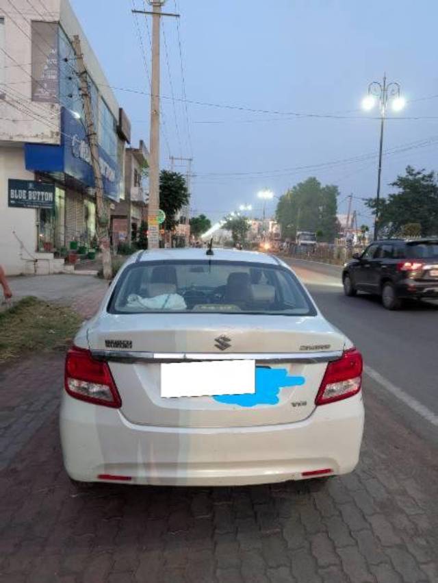 https://images10.gaadi.com/usedcar_image/4512808/original/processed_763d91f4-5195-4ec8-a533-36aad30ff88b.jpg?imwidth=6400