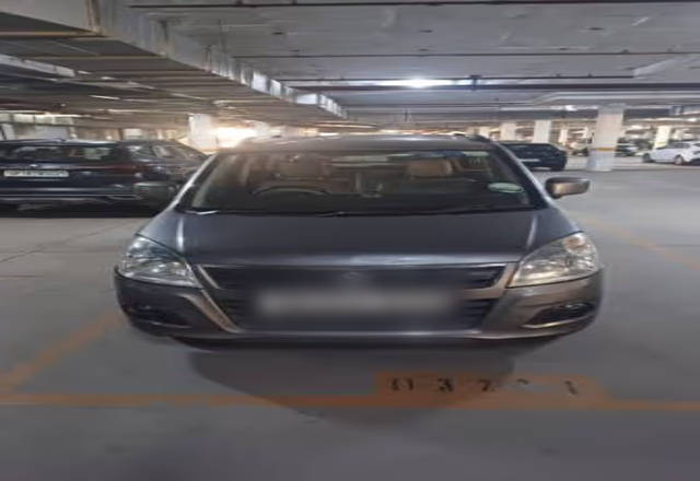 https://images10.gaadi.com/usedcar_image/4512819/original/88dbb7d2-a7de-4f62-b06a-c5afc6c42969.?imwidth=6400