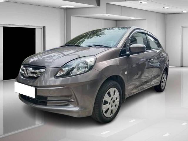 https://images10.gaadi.com/usedcar_image/4512822/original/processed_ca6911e7462f1495fbd36f01c4bdb00f.jpeg?imwidth=6400