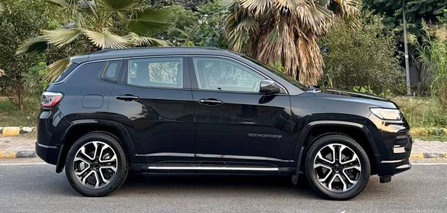 https://images10.gaadi.com/usedcar_image/4512827/original/processed_7f5c6801b003fbf3818060ac6b93313c.jpeg?imwidth=6401
