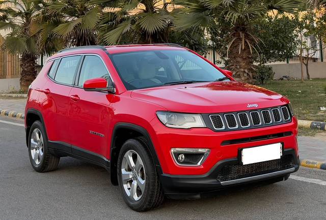 https://images10.gaadi.com/usedcar_image/4512836/original/processed_32c822f82d759d4b765de197af32cd8b.jpeg?imwidth=6400