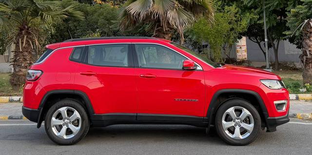 https://images10.gaadi.com/usedcar_image/4512836/original/processed_810f0b5ae54c61d5461eaebb90d2260a.jpeg?imwidth=6401