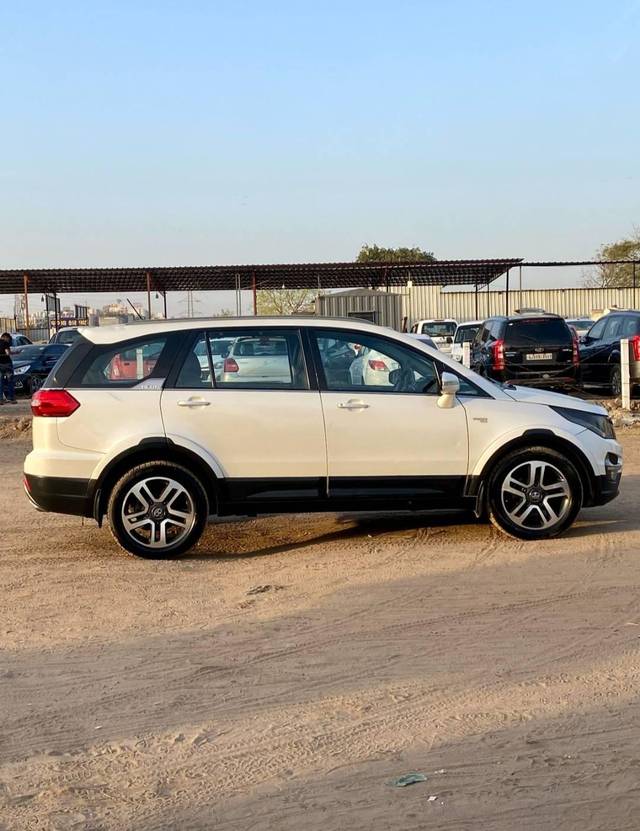 https://images10.gaadi.com/usedcar_image/4512839/original/processed_b249d87f1cf16da7808aa13b40e329d2.jpg?imwidth=6401