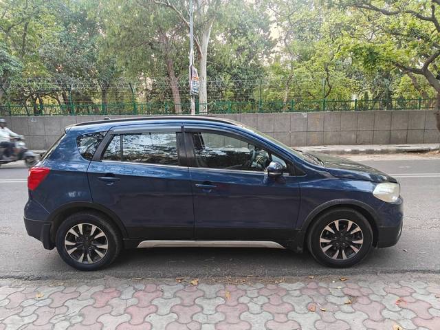 https://images10.gaadi.com/usedcar_image/4512840/original/processed_cb635443277179df512390d26a4987c5.jpg?imwidth=6401