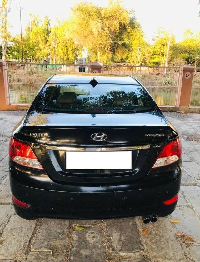 https://images10.gaadi.com/usedcar_image/4512856/original/processed_9fff64abd8624c19de7fe219f7df02bc.jpg?imwidth=6401