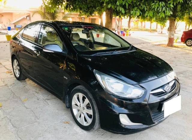 https://images10.gaadi.com/usedcar_image/4512856/original/processed_cd2472a0e91c543c5f68187acaa64140.jpg?imwidth=6400