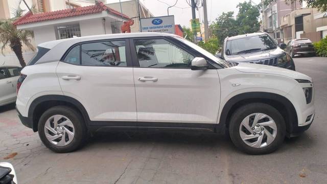 https://images10.gaadi.com/usedcar_image/4512861/original/processed_038e04532cc64a8096737a9de8119969.jpeg?imwidth=6401