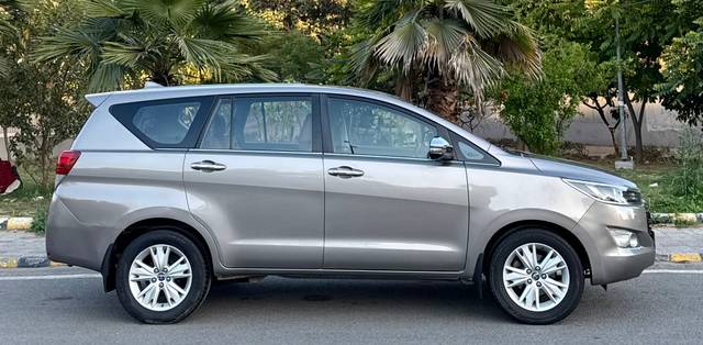 https://images10.gaadi.com/usedcar_image/4512863/original/acde4a667448228c434798dc905b822f.jpeg?imwidth=6401