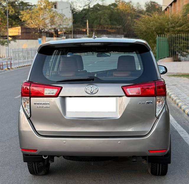 https://images10.gaadi.com/usedcar_image/4512863/original/processed_7c77dcf5080322e9b761e1c958bdec5f.jpeg?imwidth=6402